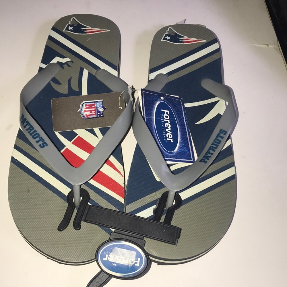 NWT Unisex NFL Patriots Flip Flops